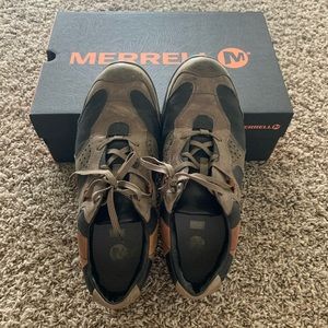 merrell men’s brown swerve bungee cord shoes